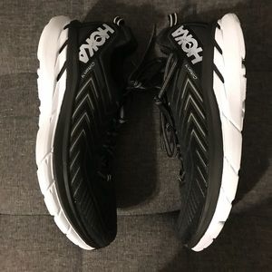 Black Hoka One One Clifton 4 - used once!